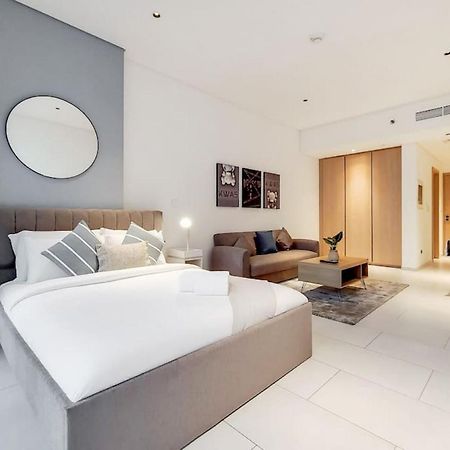 Marquise Square Tower, Business Bay - Bright Studio Dubai Bagian luar foto