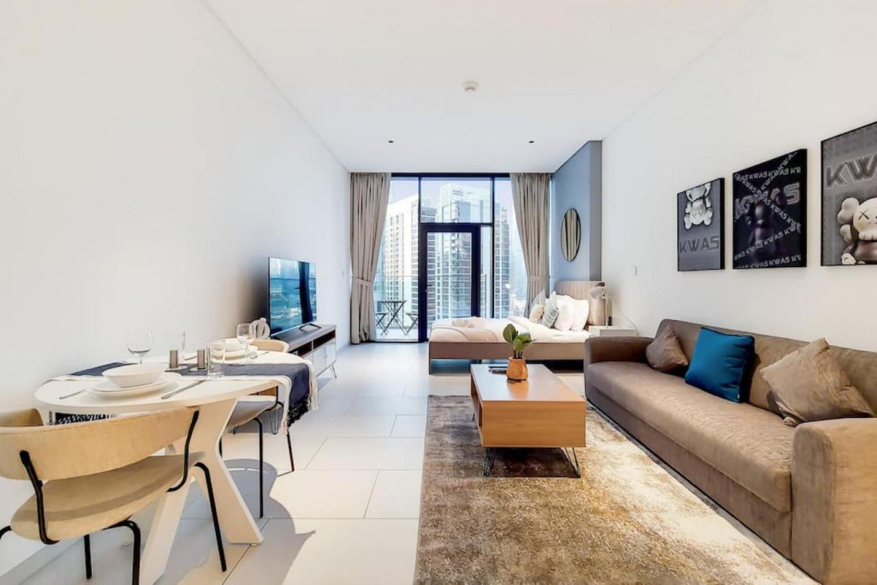 Marquise Square Tower, Business Bay - Bright Studio Dubai Bagian luar foto