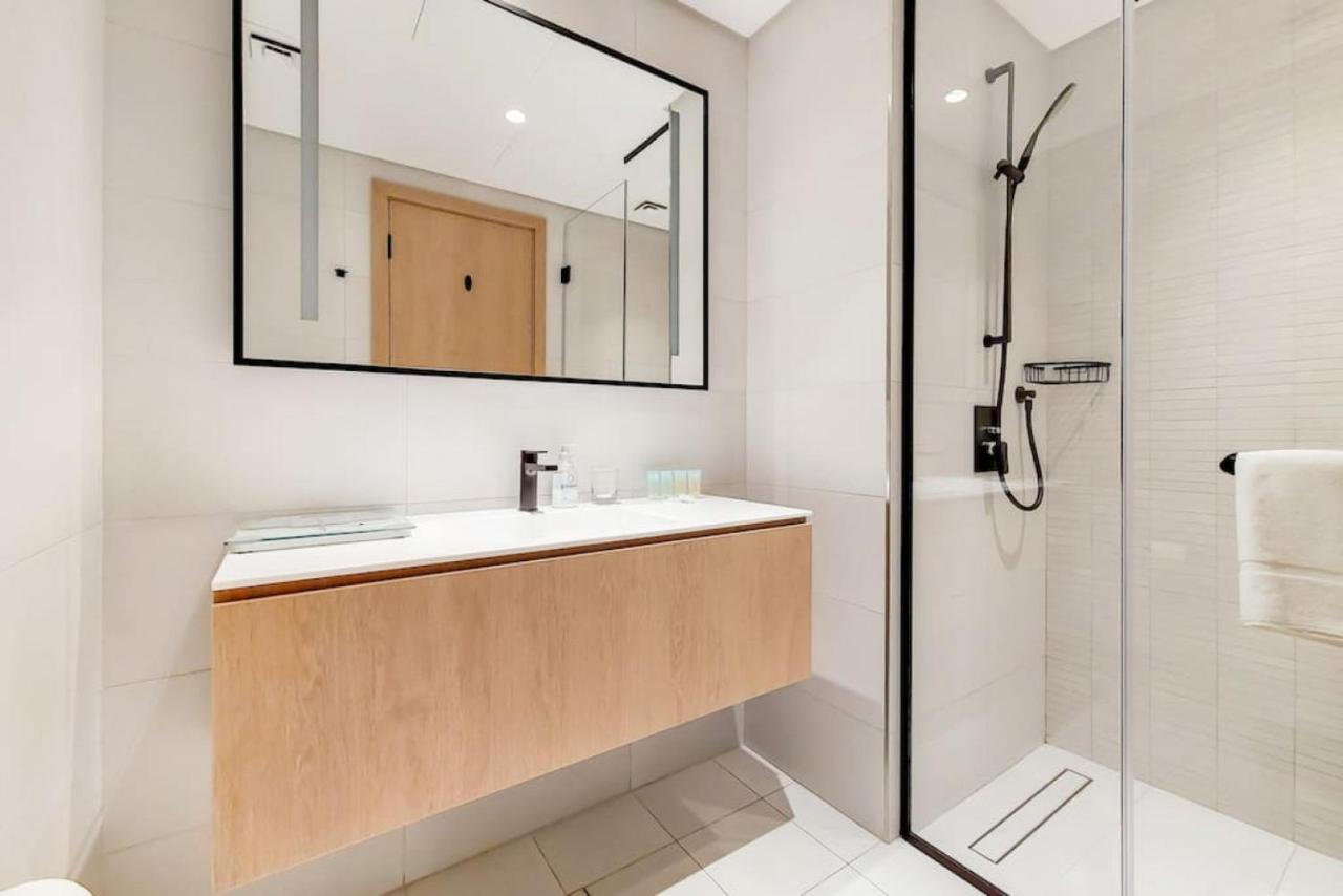 Marquise Square Tower, Business Bay - Bright Studio Dubai Bagian luar foto